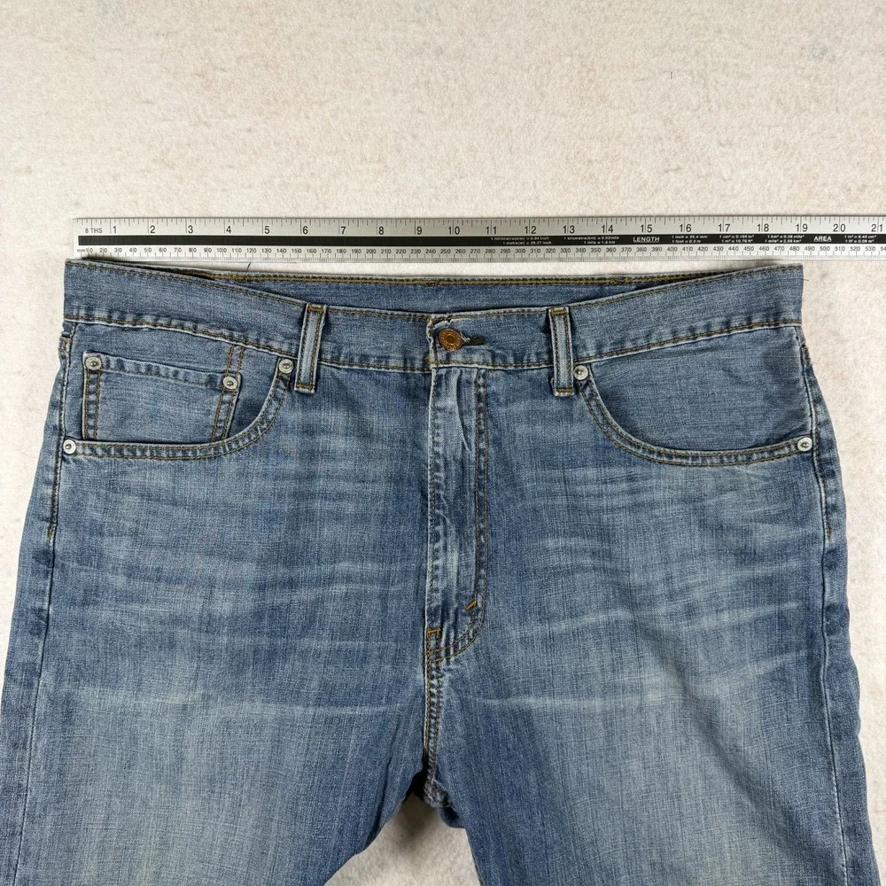 Levis 505 Regular Fit Straight Leg Jeans Mens 38x32 Medium Wash Blue Denim‎